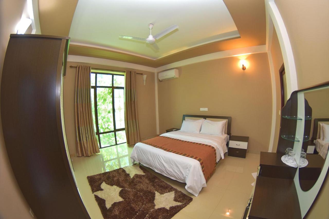 Отель Calyx Grand Fuvahmulah Экстерьер фото