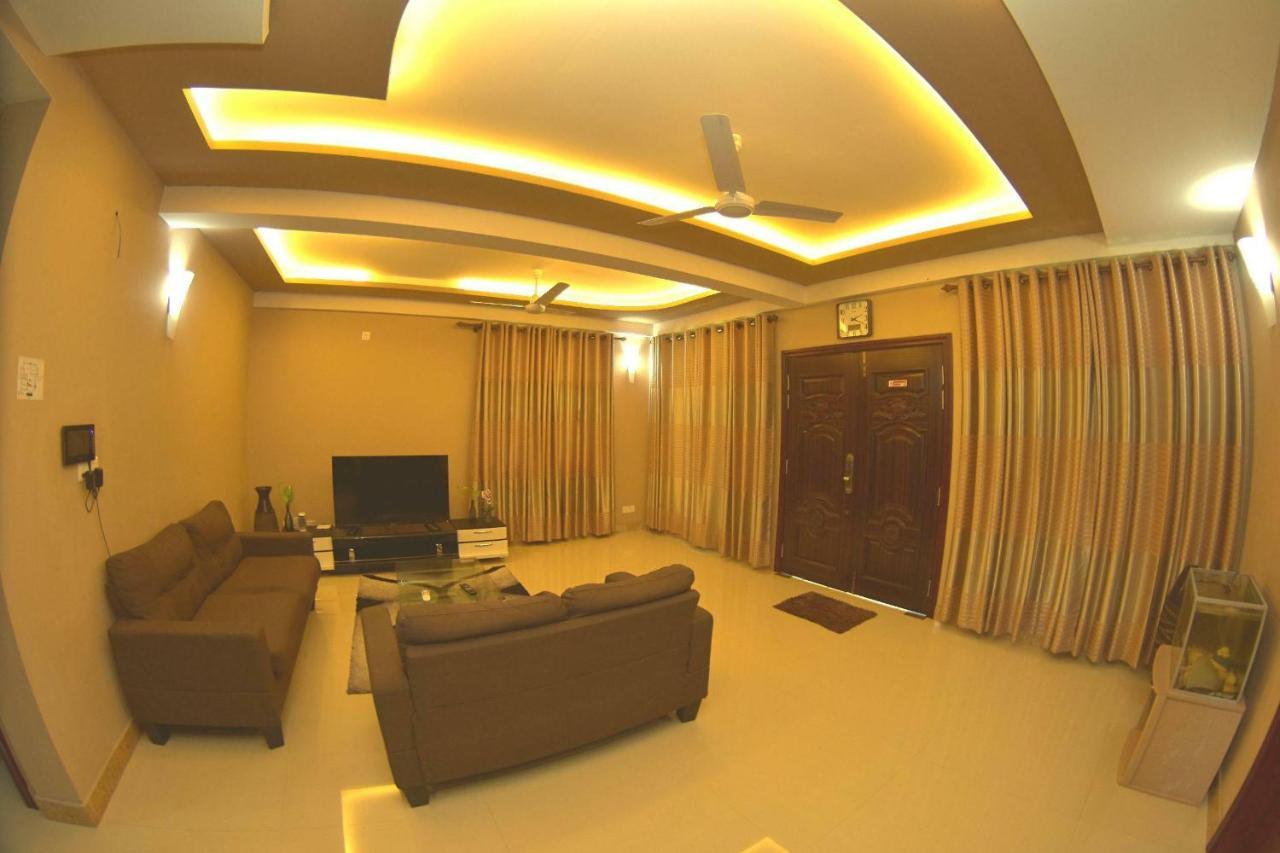 Отель Calyx Grand Fuvahmulah Экстерьер фото